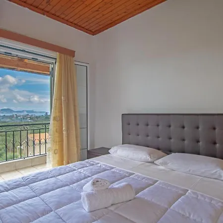 Family Private Homes & Sea View By 