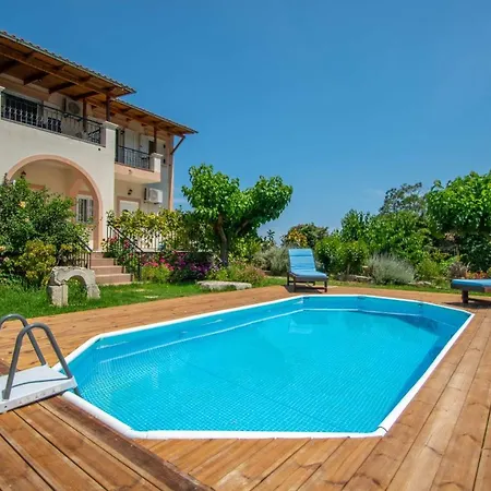 Family Private Homes & Sea View By 