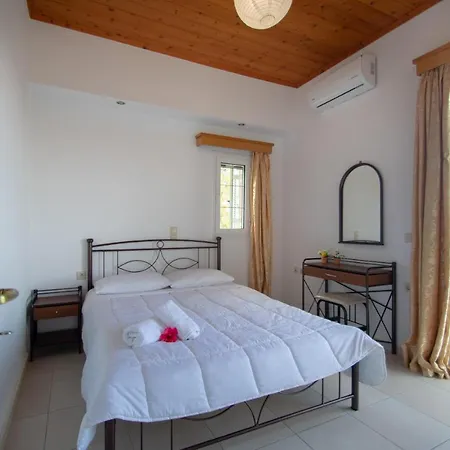 Family Private Homes & Sea View