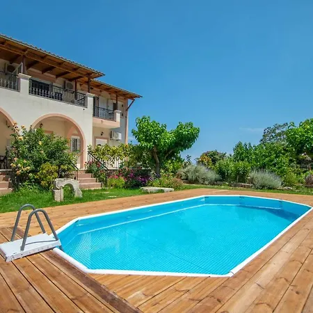Family Private Homes & Sea View