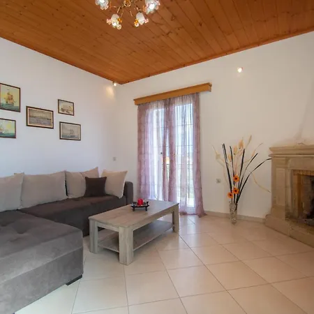 Family Private Homes & Sea View By 