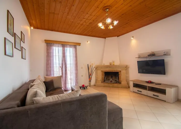 Family Private Homes & Sea View By 