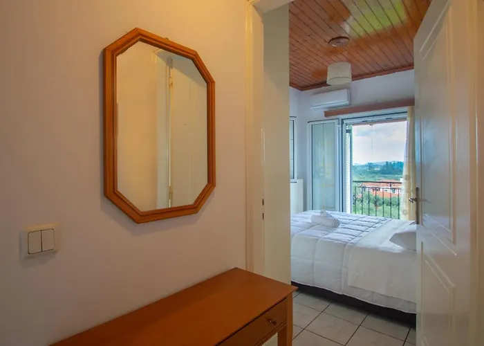 Family Private Homes & Sea View By 