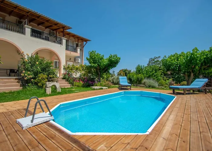 Family Private Homes & Sea View By 